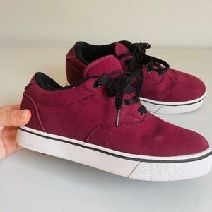 Heelys Classic Sneakers with wheels